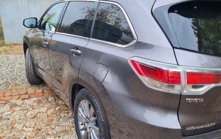 Toyota Highlander III, 2014 год, 3 650 000 рублей, 4 фотография