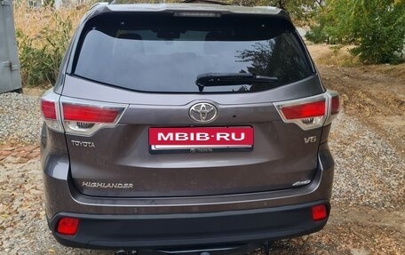 Toyota Highlander III, 2014 год, 3 650 000 рублей, 2 фотография