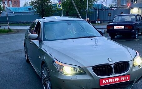 BMW 5 серия, 2004 год, 1 000 000 рублей, 3 фотография