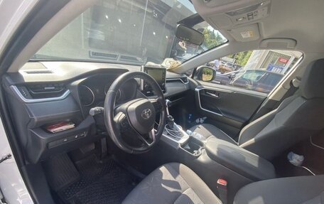Toyota RAV4, 2020 год, 2 900 000 рублей, 6 фотография