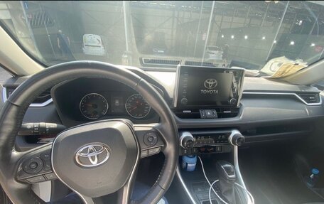 Toyota RAV4, 2020 год, 2 900 000 рублей, 7 фотография