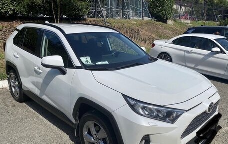 Toyota RAV4, 2020 год, 2 900 000 рублей, 5 фотография