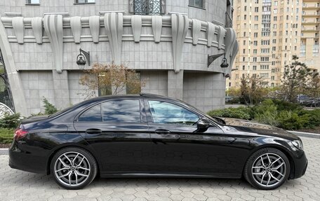Mercedes-Benz E-Класс, 2021 год, 5 250 000 рублей, 2 фотография