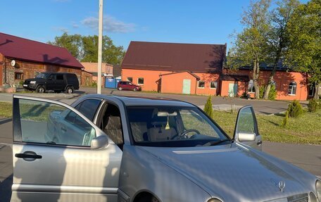 Mercedes-Benz E-Класс, 1998 год, 450 000 рублей, 6 фотография