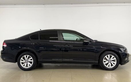 Volkswagen Passat B8 рестайлинг, 2017 год, 1 771 400 рублей, 5 фотография