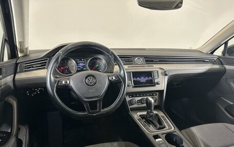 Volkswagen Passat B8 рестайлинг, 2017 год, 1 771 400 рублей, 6 фотография