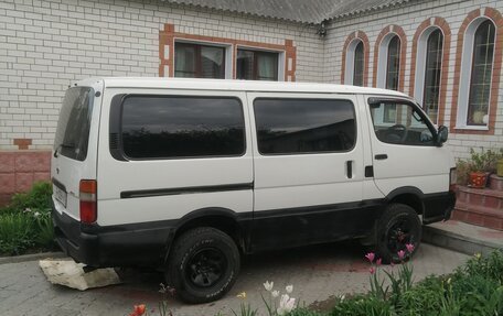 Toyota HiAce H100, 2003 год, 780 000 рублей, 4 фотография