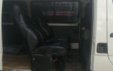 Toyota HiAce H100, 2003 год, 780 000 рублей, 10 фотография