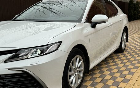 Toyota Camry, 2021 год, 4 050 000 рублей, 10 фотография