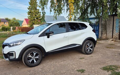 Renault Kaptur I рестайлинг, 2020 год, 1 650 000 рублей, 3 фотография
