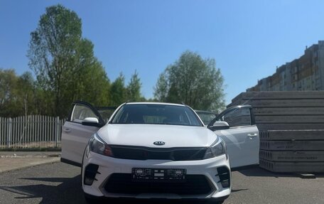 KIA Rio IV, 2021 год, 1 350 000 рублей, 10 фотография