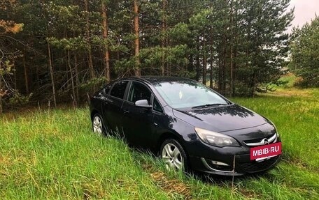 Opel Astra J, 2013 год, 745 000 рублей, 2 фотография