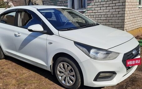 Hyundai Solaris II рестайлинг, 2018 год, 915 000 рублей, 4 фотография