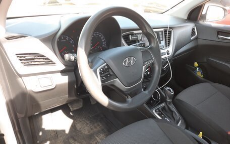 Hyundai Solaris II рестайлинг, 2018 год, 915 000 рублей, 5 фотография