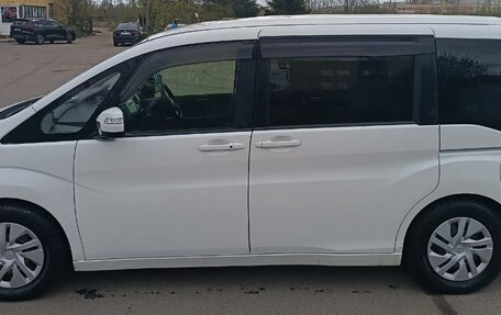 Honda Stepwgn IV, 2015 год, 1 850 000 рублей, 4 фотография