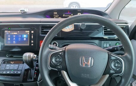 Honda Stepwgn IV, 2015 год, 1 850 000 рублей, 10 фотография