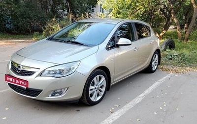 Opel Astra J, 2011 год, 550 000 рублей, 1 фотография