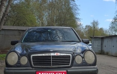 Mercedes-Benz E-Класс, 1998 год, 390 000 рублей, 1 фотография