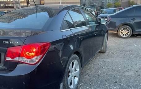 Chevrolet Cruze II, 2009 год, 750 000 рублей, 4 фотография