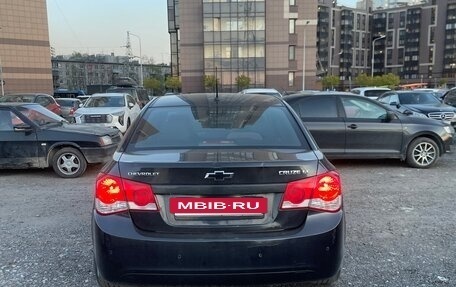 Chevrolet Cruze II, 2009 год, 750 000 рублей, 3 фотография