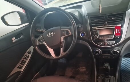 Hyundai Solaris II рестайлинг, 2016 год, 1 550 000 рублей, 5 фотография