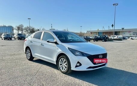 Hyundai Solaris II рестайлинг, 2020 год, 1 630 000 рублей, 2 фотография