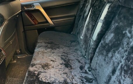Toyota Land Cruiser Prado 150 рестайлинг 2, 2016 год, 3 800 000 рублей, 9 фотография