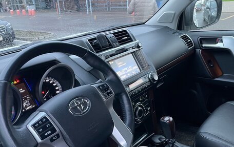 Toyota Land Cruiser Prado 150 рестайлинг 2, 2016 год, 3 800 000 рублей, 4 фотография