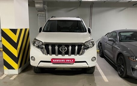 Toyota Land Cruiser Prado 150 рестайлинг 2, 2016 год, 3 800 000 рублей, 2 фотография