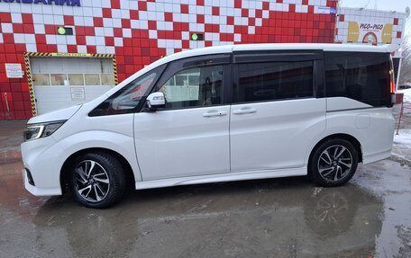 Honda Stepwgn IV, 2019 год, 2 500 000 рублей, 8 фотография