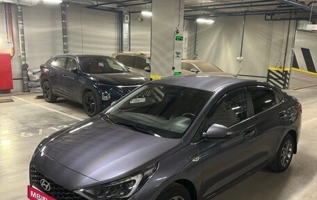 Hyundai Solaris II рестайлинг, 2022 год, 1 790 000 рублей, 2 фотография