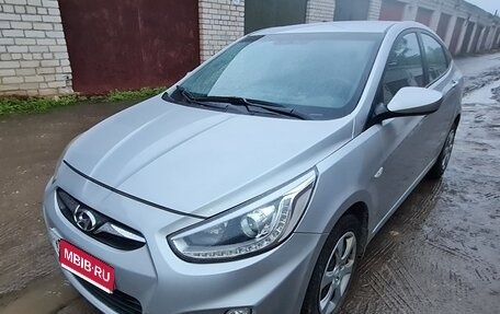 Hyundai Solaris II рестайлинг, 2014 год, 1 050 000 рублей, 1 фотография