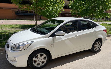 Hyundai Solaris II рестайлинг, 2013 год, 780 000 рублей, 3 фотография