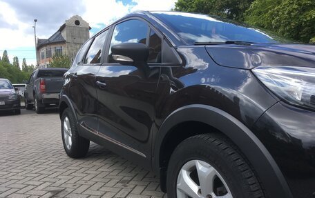 Renault Kaptur I рестайлинг, 2019 год, 1 990 000 рублей, 31 фотография