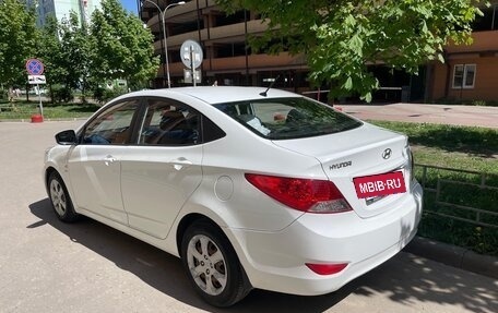 Hyundai Solaris II рестайлинг, 2013 год, 780 000 рублей, 4 фотография
