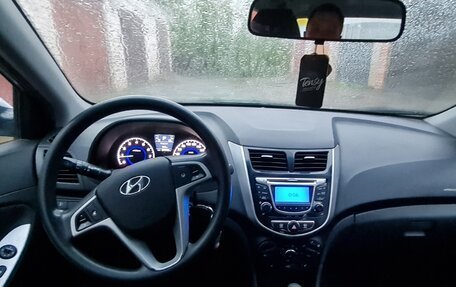 Hyundai Solaris II рестайлинг, 2014 год, 1 050 000 рублей, 6 фотография