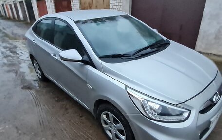 Hyundai Solaris II рестайлинг, 2014 год, 1 050 000 рублей, 2 фотография