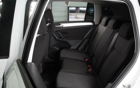 Volkswagen Tiguan II, 2021 год, 2 499 000 рублей, 9 фотография