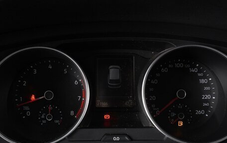 Volkswagen Tiguan II, 2021 год, 2 499 000 рублей, 15 фотография
