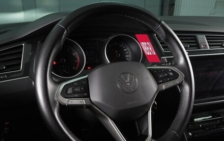 Volkswagen Tiguan II, 2021 год, 2 499 000 рублей, 16 фотография