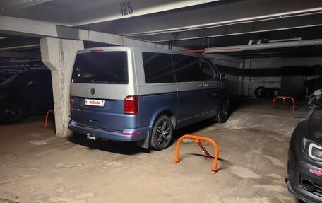 Volkswagen Multivan T6 рестайлинг, 2019 год, 4 500 000 рублей, 11 фотография