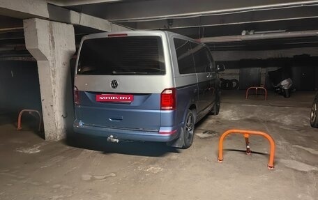 Volkswagen Multivan T6 рестайлинг, 2019 год, 4 500 000 рублей, 12 фотография