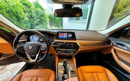 BMW 5 серия, 2018 год, 3 300 000 рублей, 11 фотография