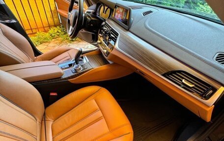 BMW 5 серия, 2018 год, 3 300 000 рублей, 13 фотография