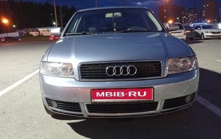Audi A4, 2004 год, 630 000 рублей, 2 фотография