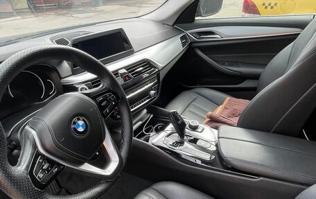 BMW 5 серия, 2018 год, 2 500 000 рублей, 9 фотография