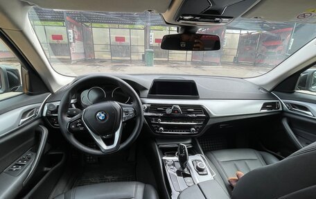 BMW 5 серия, 2018 год, 2 500 000 рублей, 8 фотография