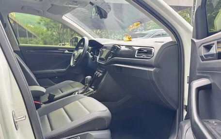 Volkswagen T-Roc I, 2021 год, 1 385 000 рублей, 7 фотография
