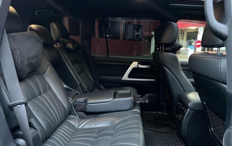 Toyota Land Cruiser 200, 2021 год, 7 990 000 рублей, 15 фотография
