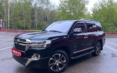 Toyota Land Cruiser 200, 2021 год, 7 990 000 рублей, 7 фотография